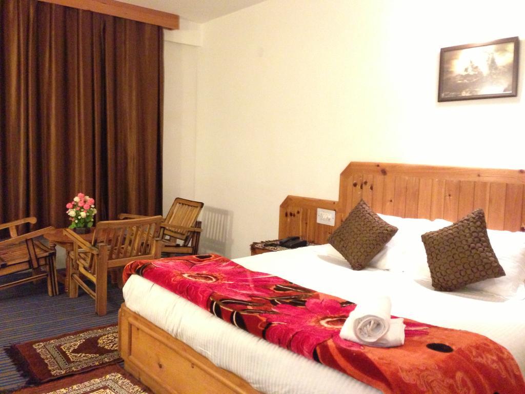 Akash Hills Hotel Manali (Himachal Pradesh) Bagian luar foto