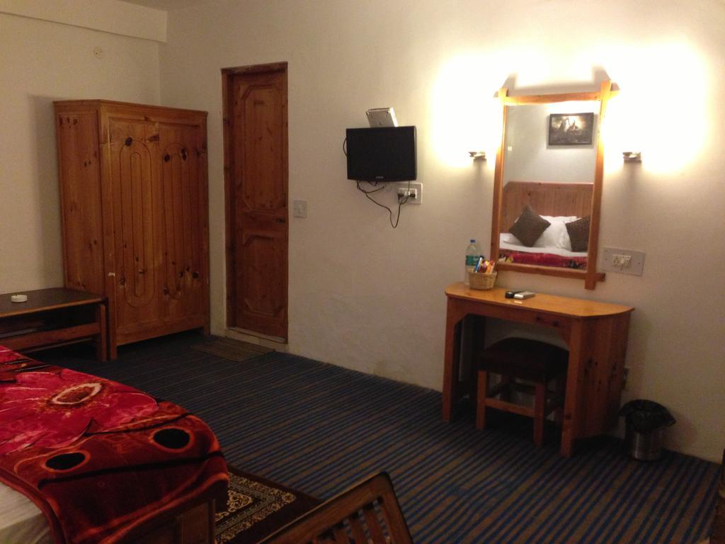 Akash Hills Hotel Manali (Himachal Pradesh) Bagian luar foto