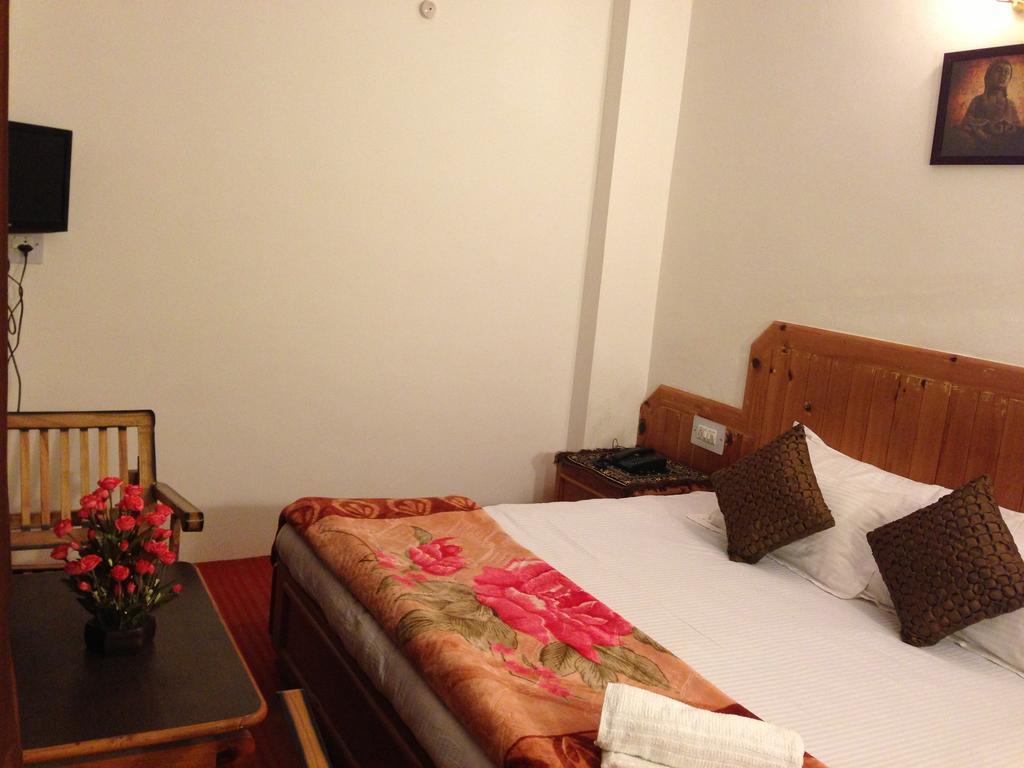 Akash Hills Hotel Manali (Himachal Pradesh) Bagian luar foto