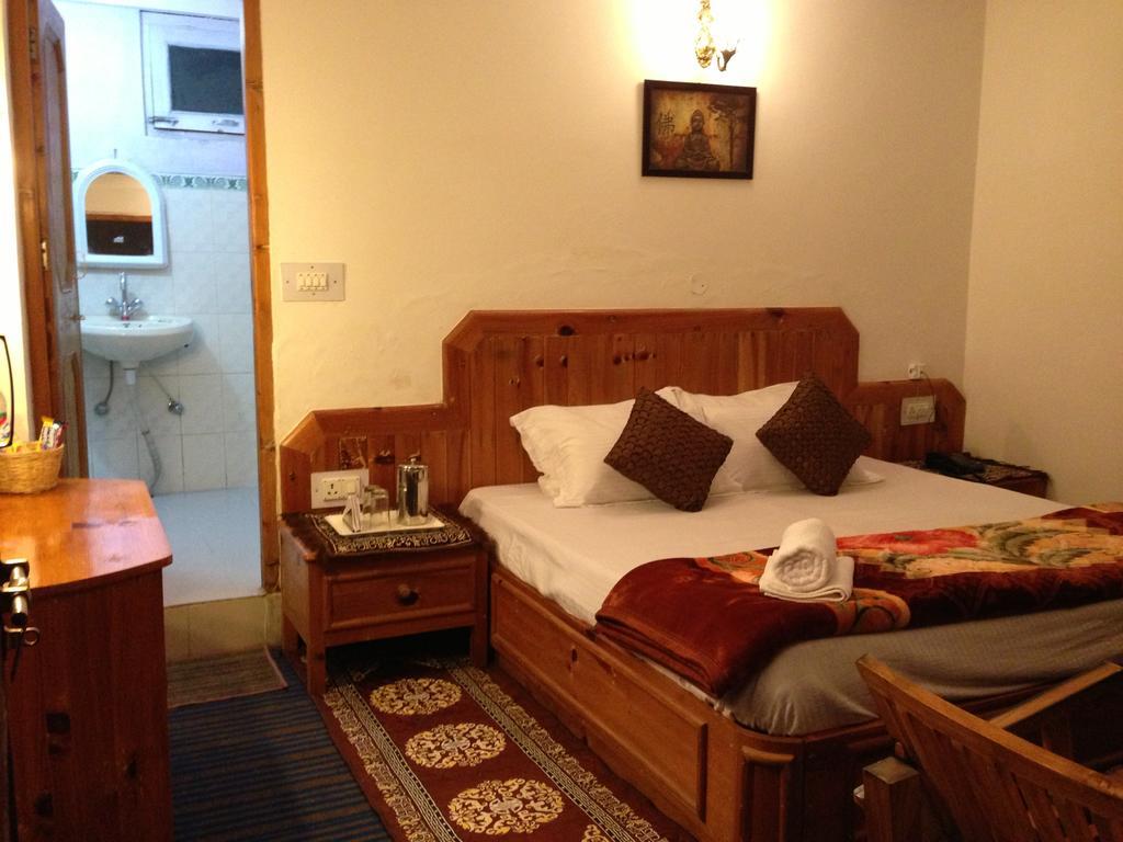 Akash Hills Hotel Manali (Himachal Pradesh) Bagian luar foto