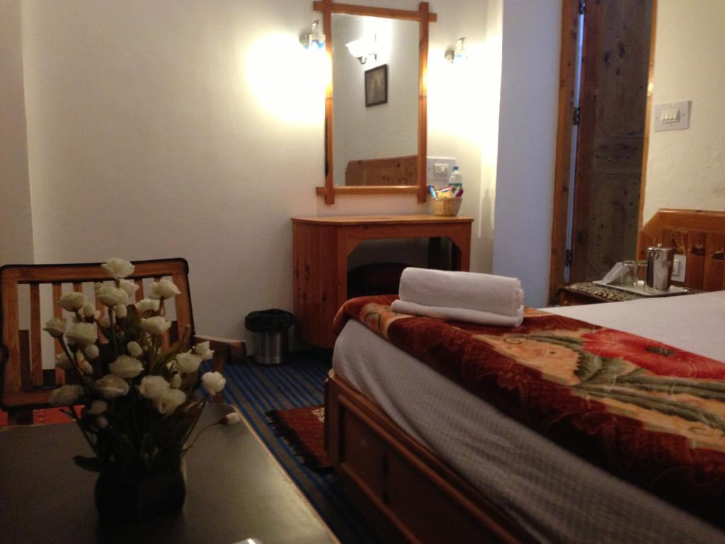 Akash Hills Hotel Manali (Himachal Pradesh) Bagian luar foto