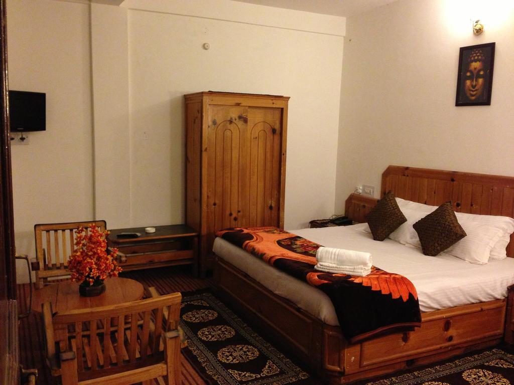 Akash Hills Hotel Manali (Himachal Pradesh) Bagian luar foto