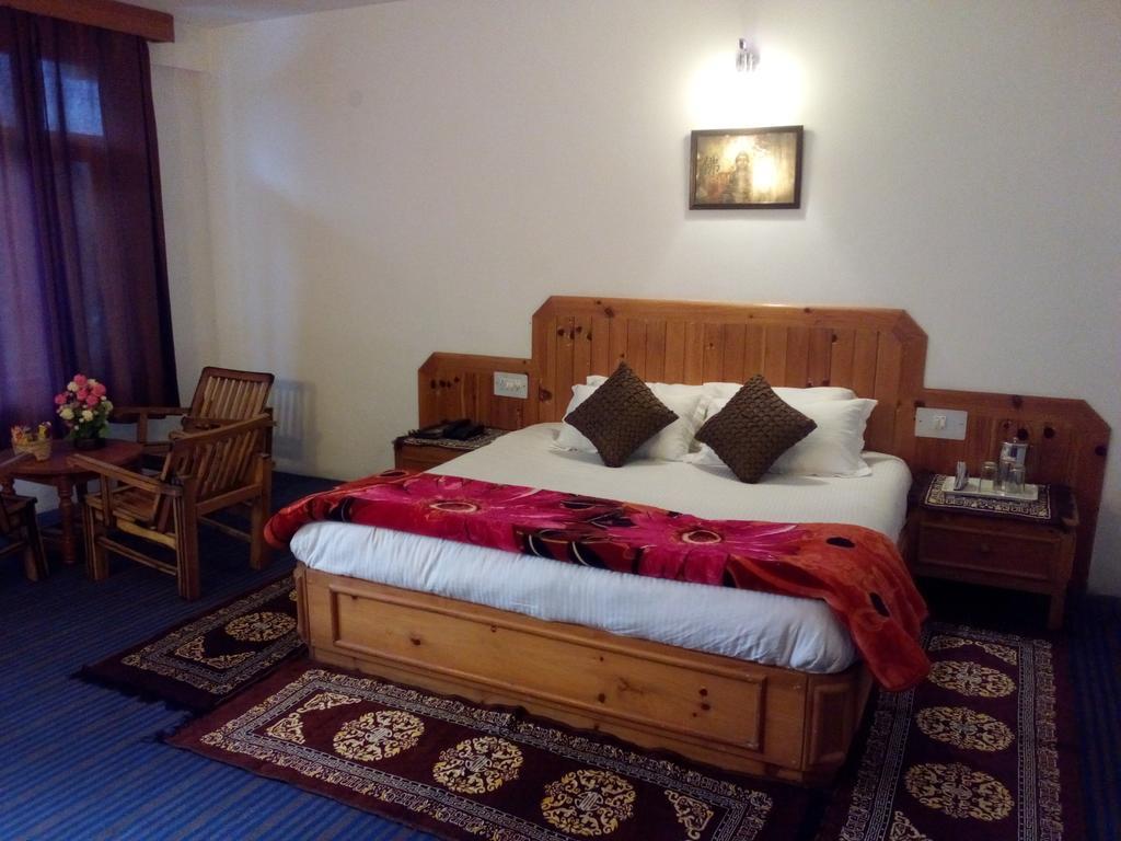 Akash Hills Hotel Manali (Himachal Pradesh) Ruang foto